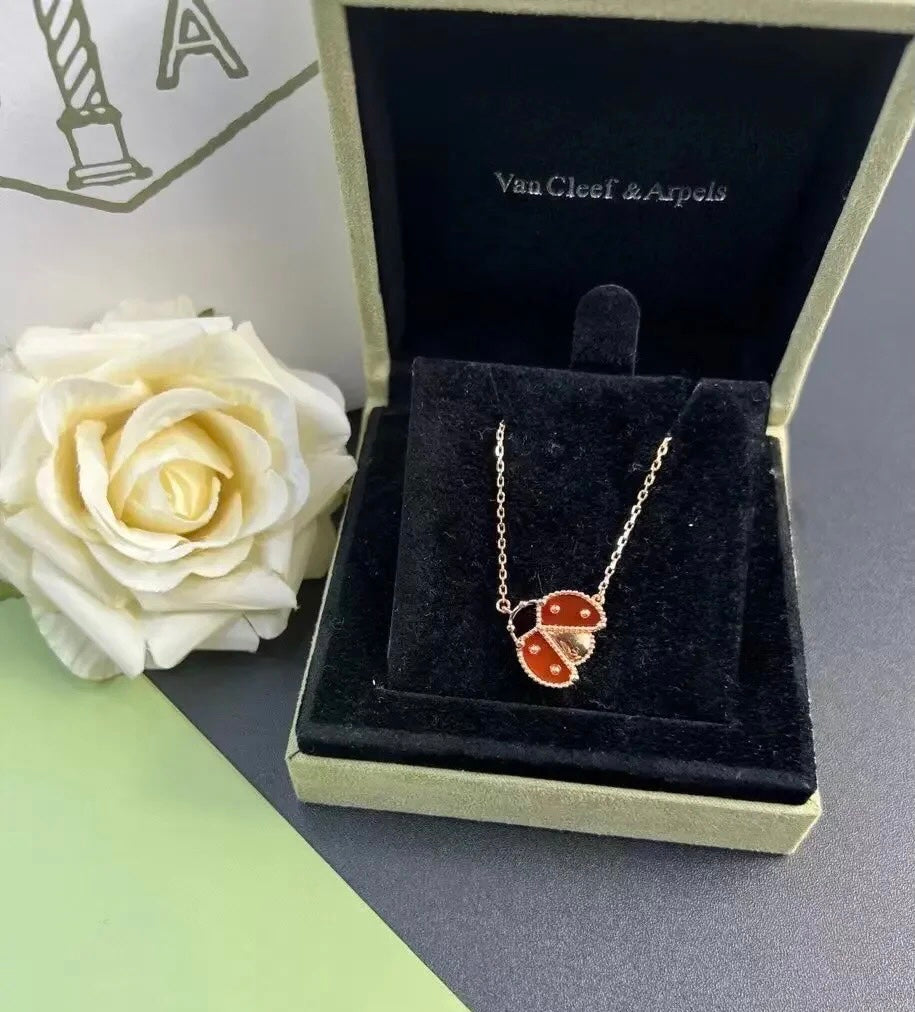 Lucky Spring Pendant 18K Gold Necklace