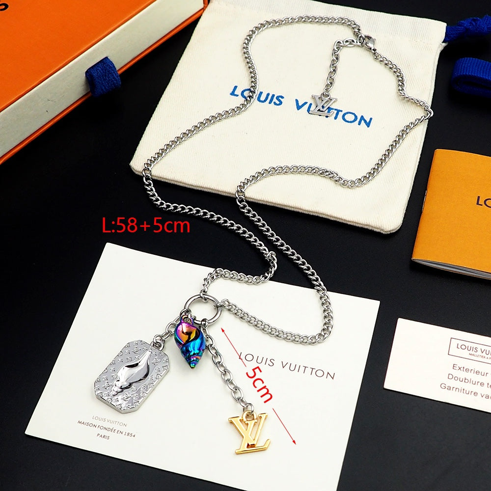 Louis Vuitton Shell 18K Gold Necklace