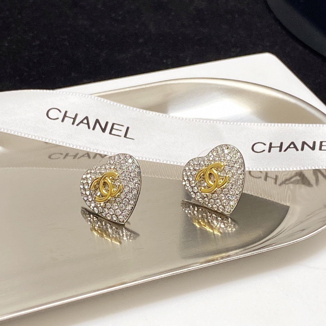 Chanel Heart Diamonds 18K Gold Earrings