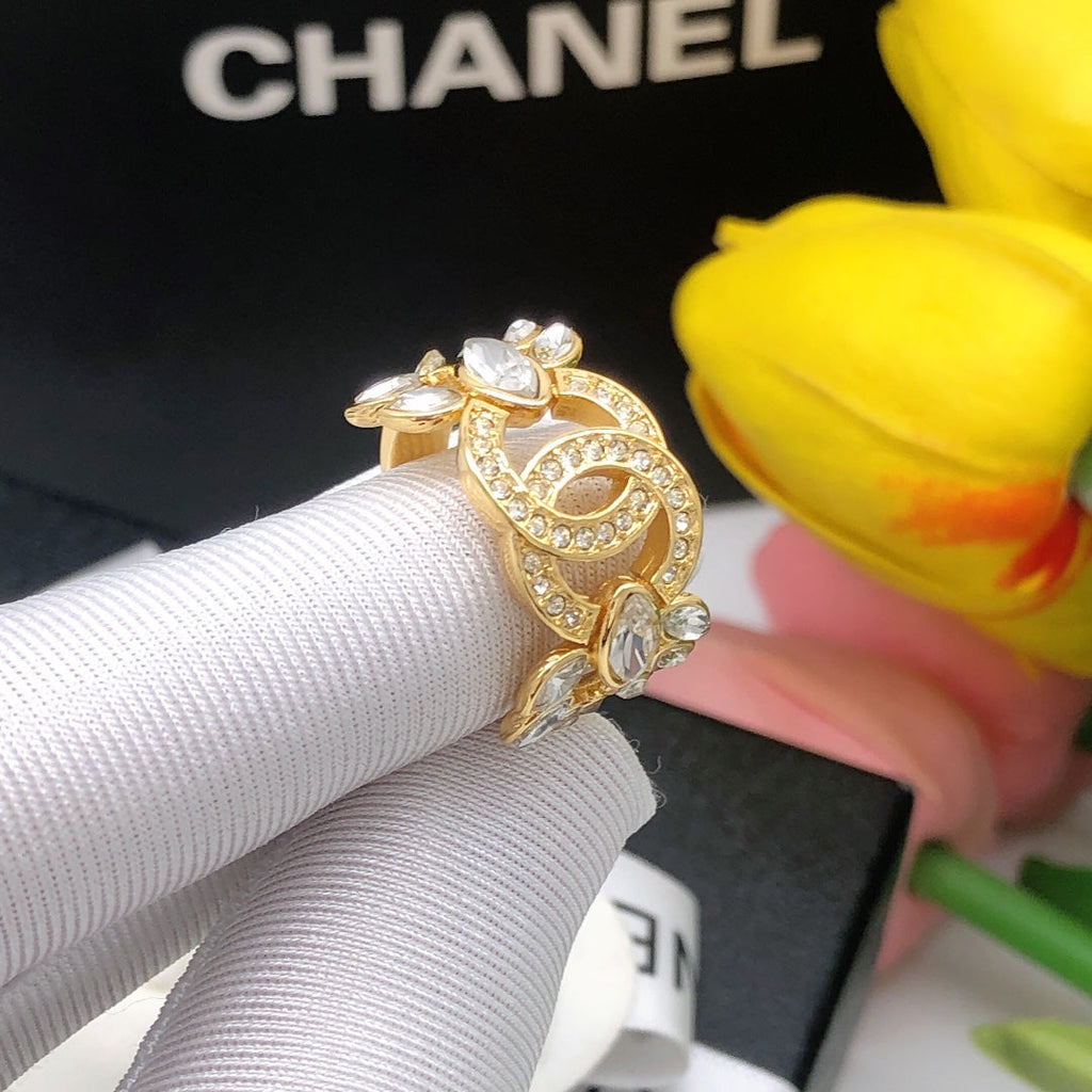 Chanel Flower Crystals 18K Gold Ring