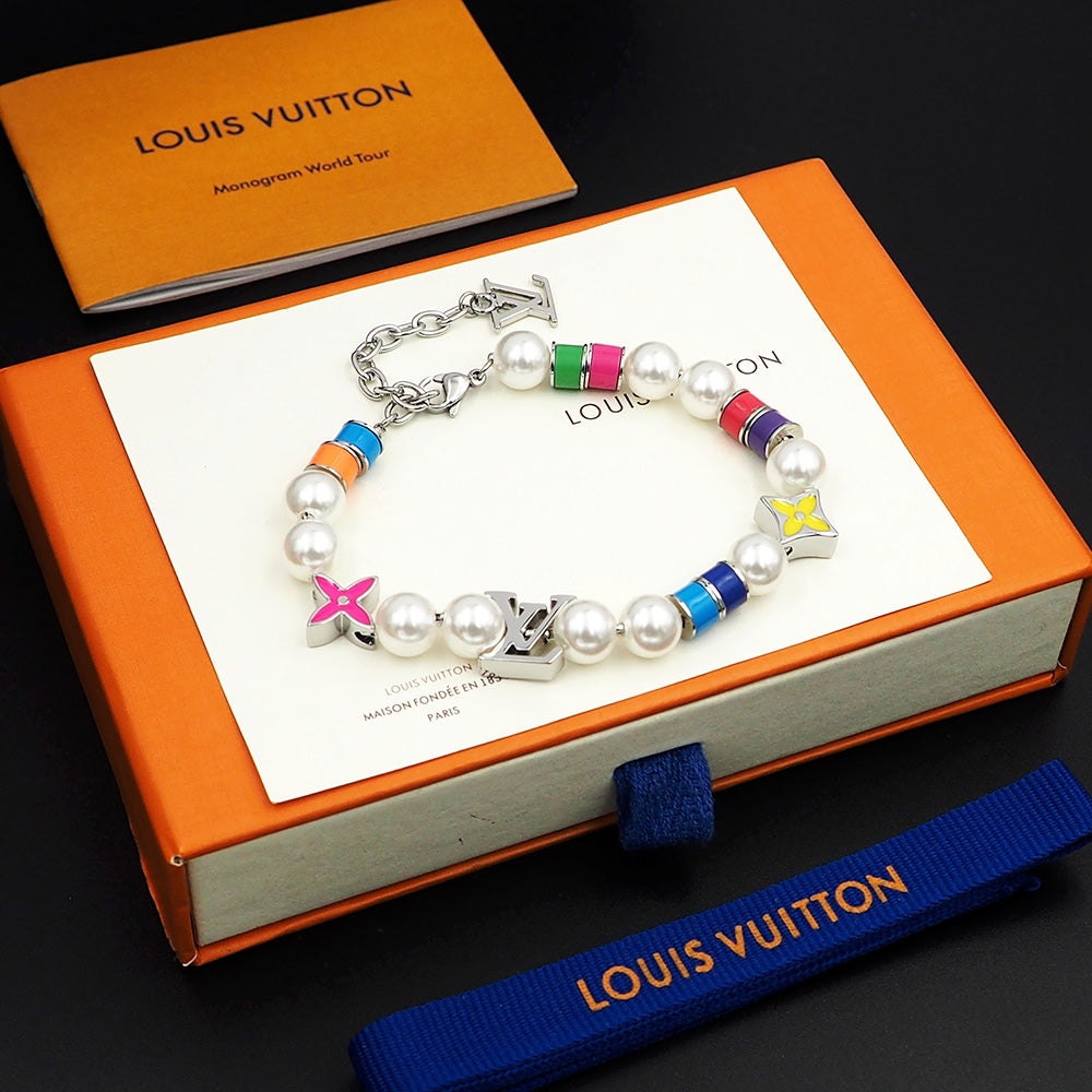 Louis Vuitton MNG Pearls Party 18K Gold Bracelet