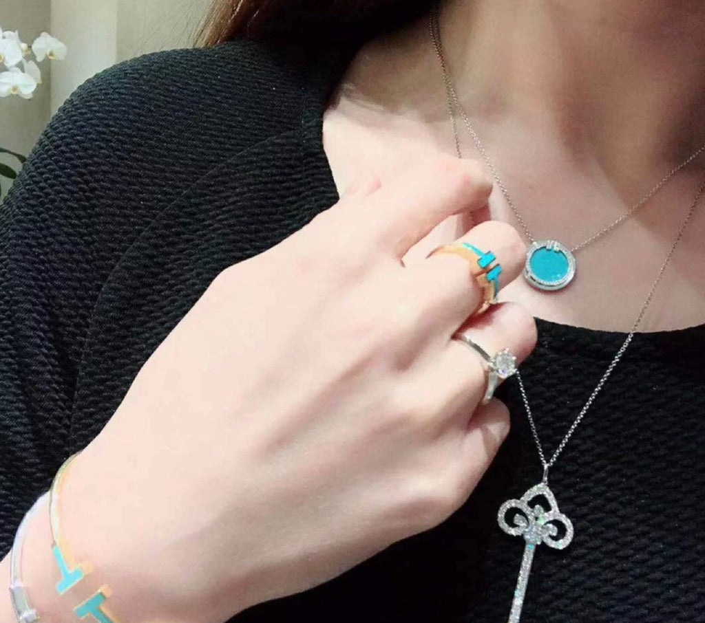 Tiffany Diamond & Turquoise Circle Pendant 18K Gold Necklace