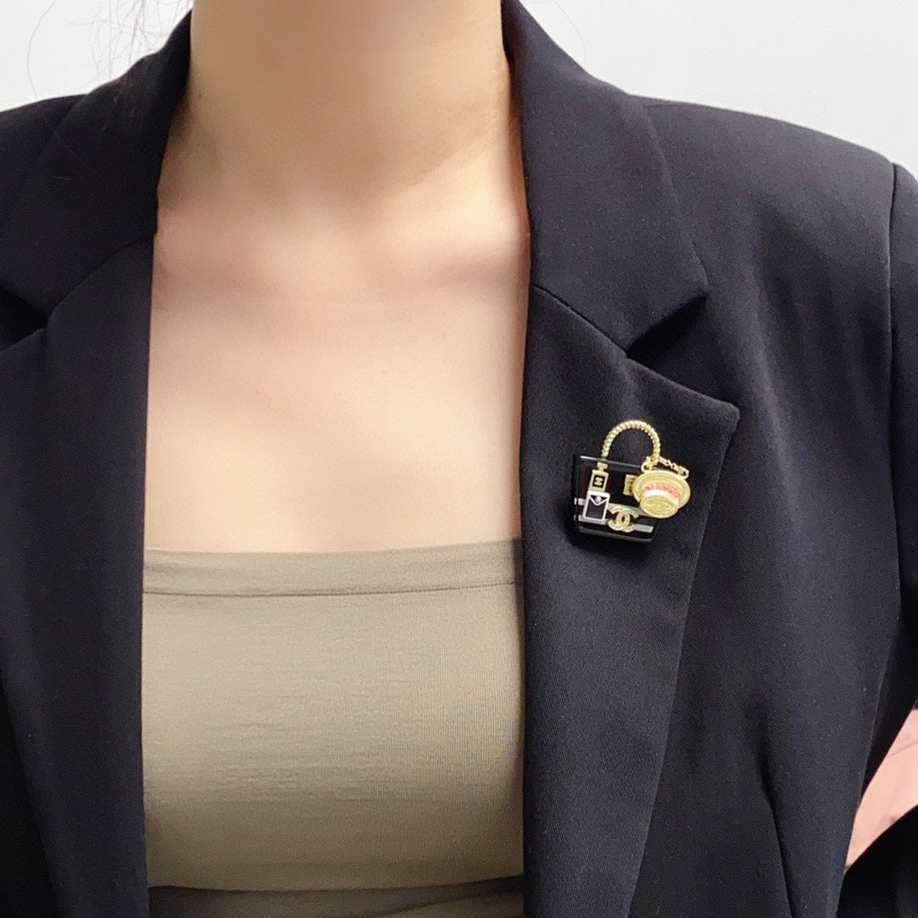 Chanel Bag 18K Gold Brooch