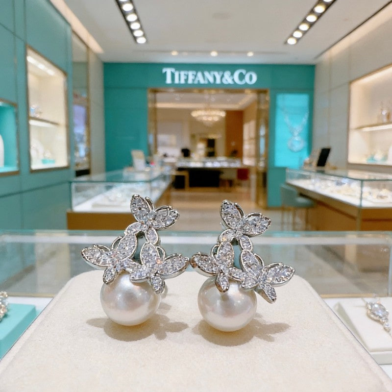 Tiffany Diamond Pearl 18K Gold Earrings