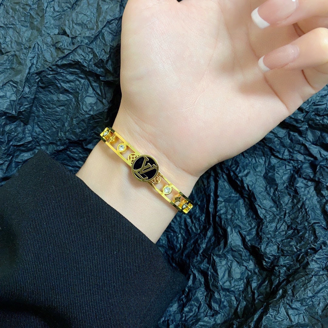 Louis Vuitton Gold 18K Gold Bracelet
