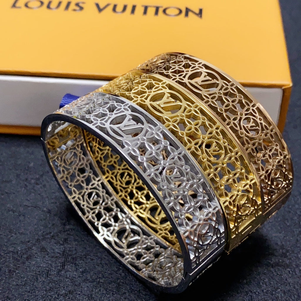 Louis Vuitton Cuff Chains 18K Gold Bracelet