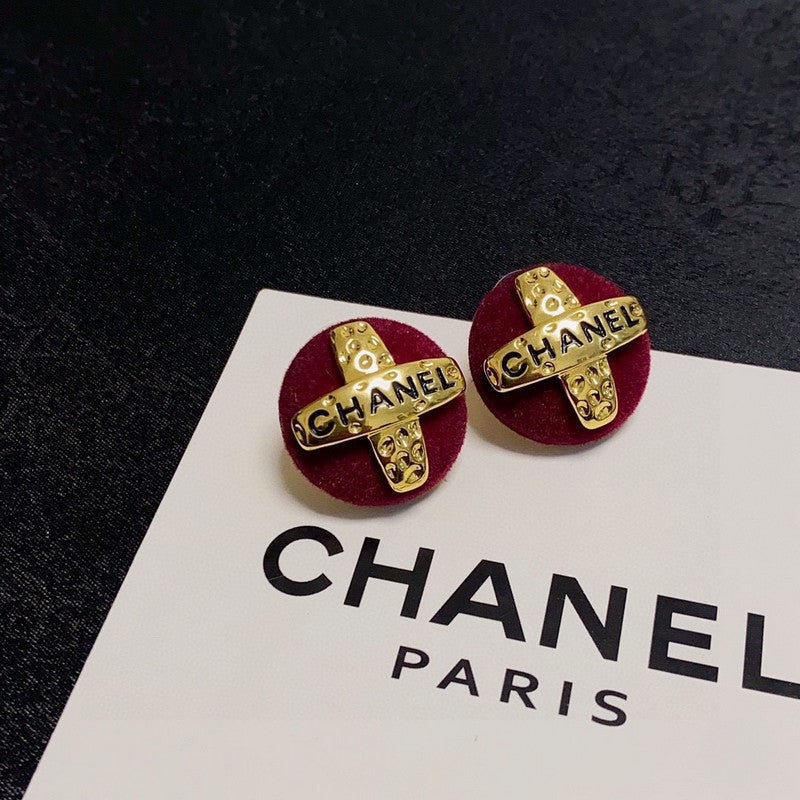 Chanel Red 18K Yellow Gold Earrings