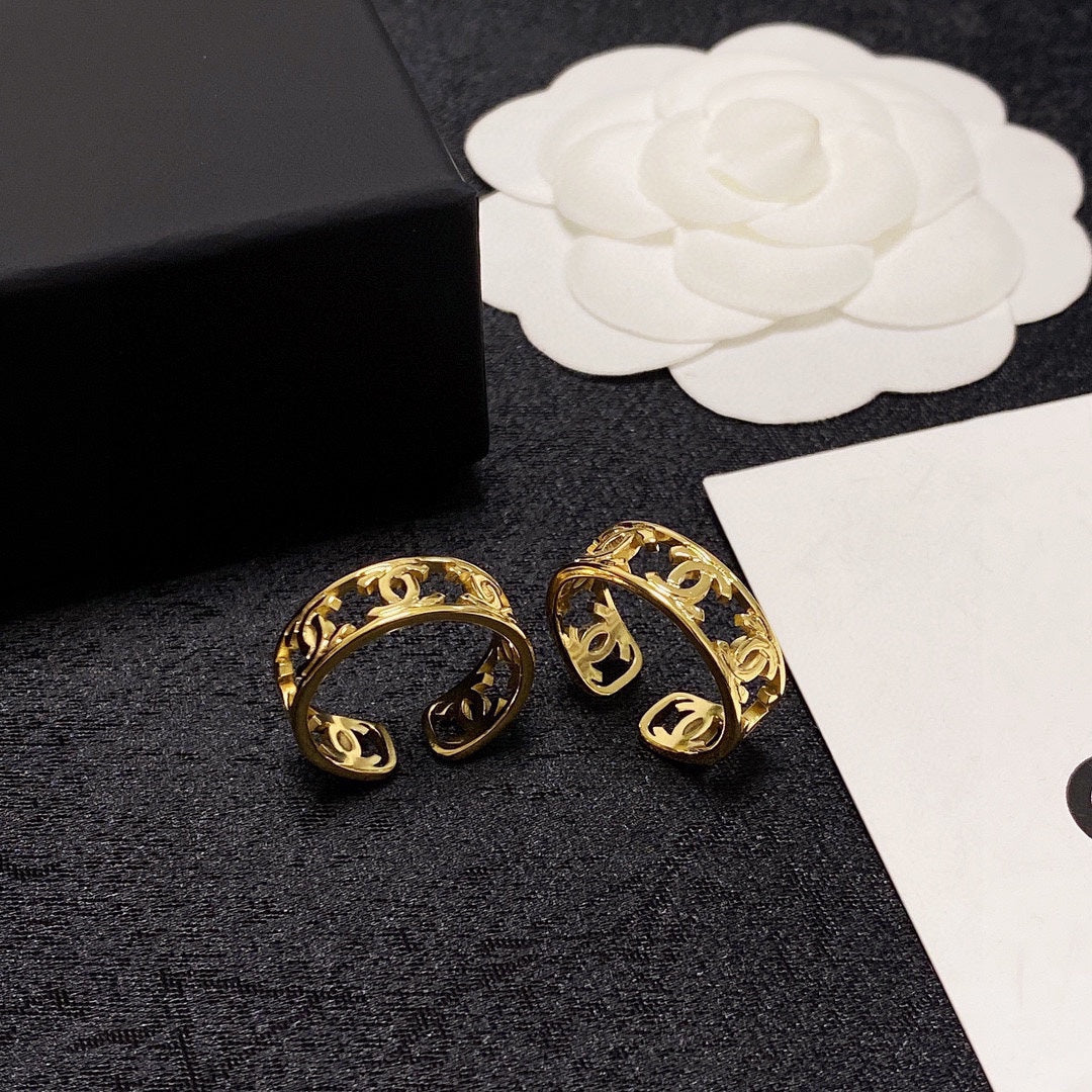 Chanel Vintage Openwork 18K Gold Ring