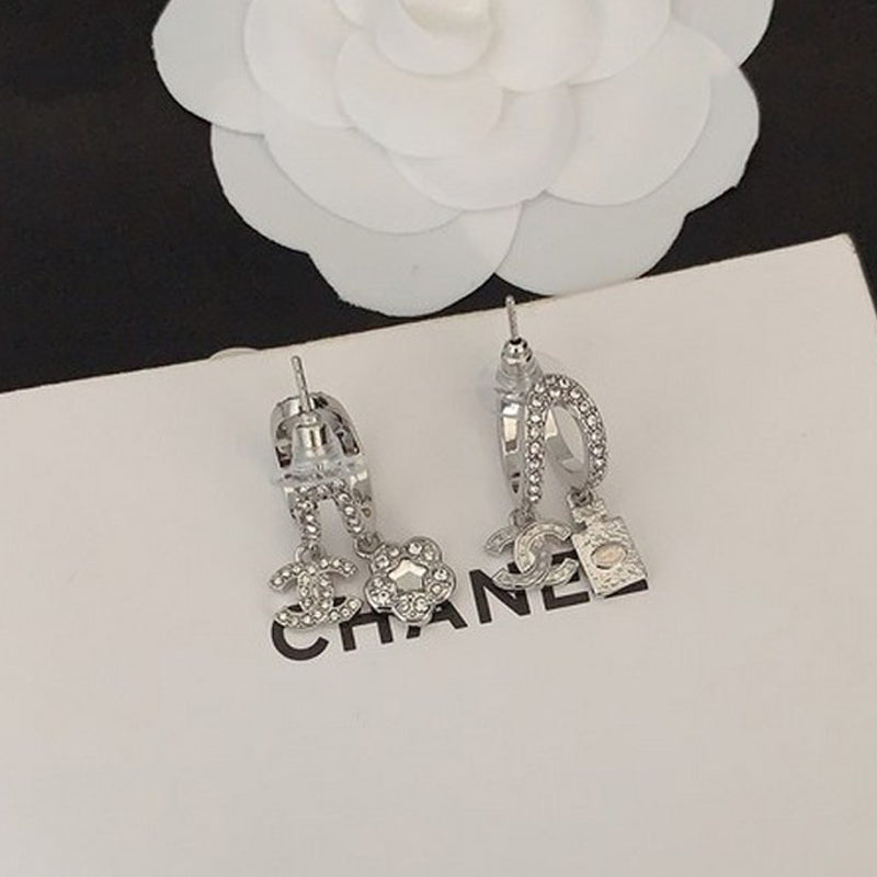 Chanel Flower Diamond 18K Gold Earrings
