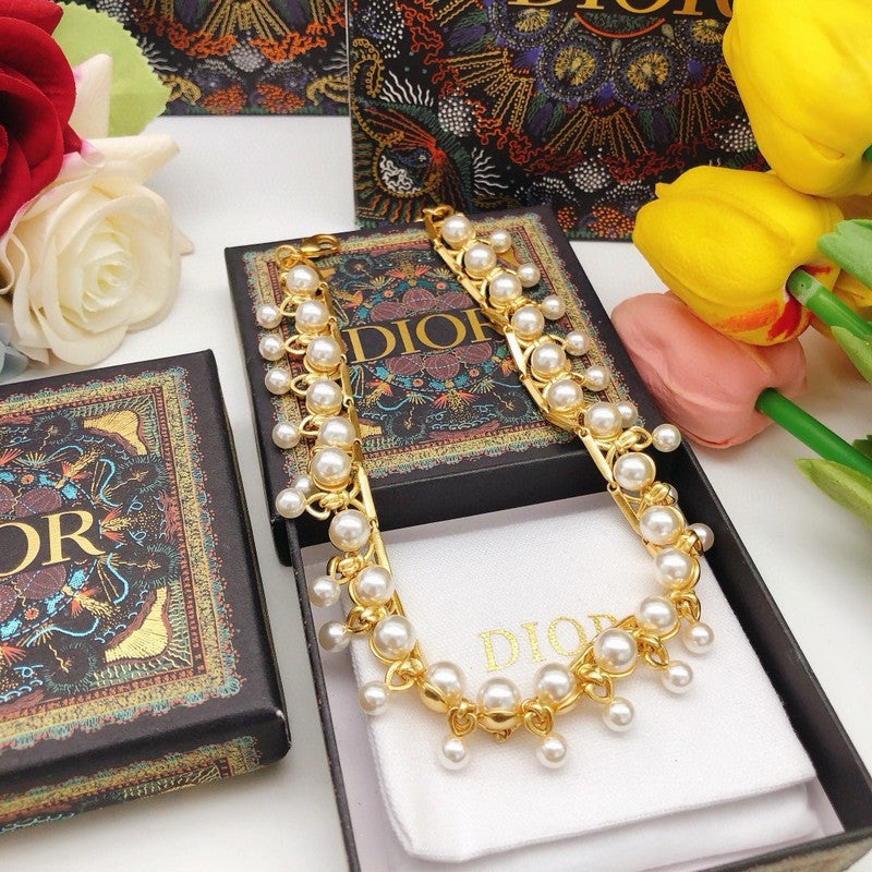 Dior 30 Montaigne Pearl 18K Gold Necklace
