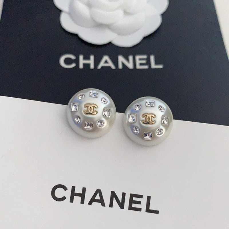 Chanel Pearl Round Crystal 18K Gold Earrings
