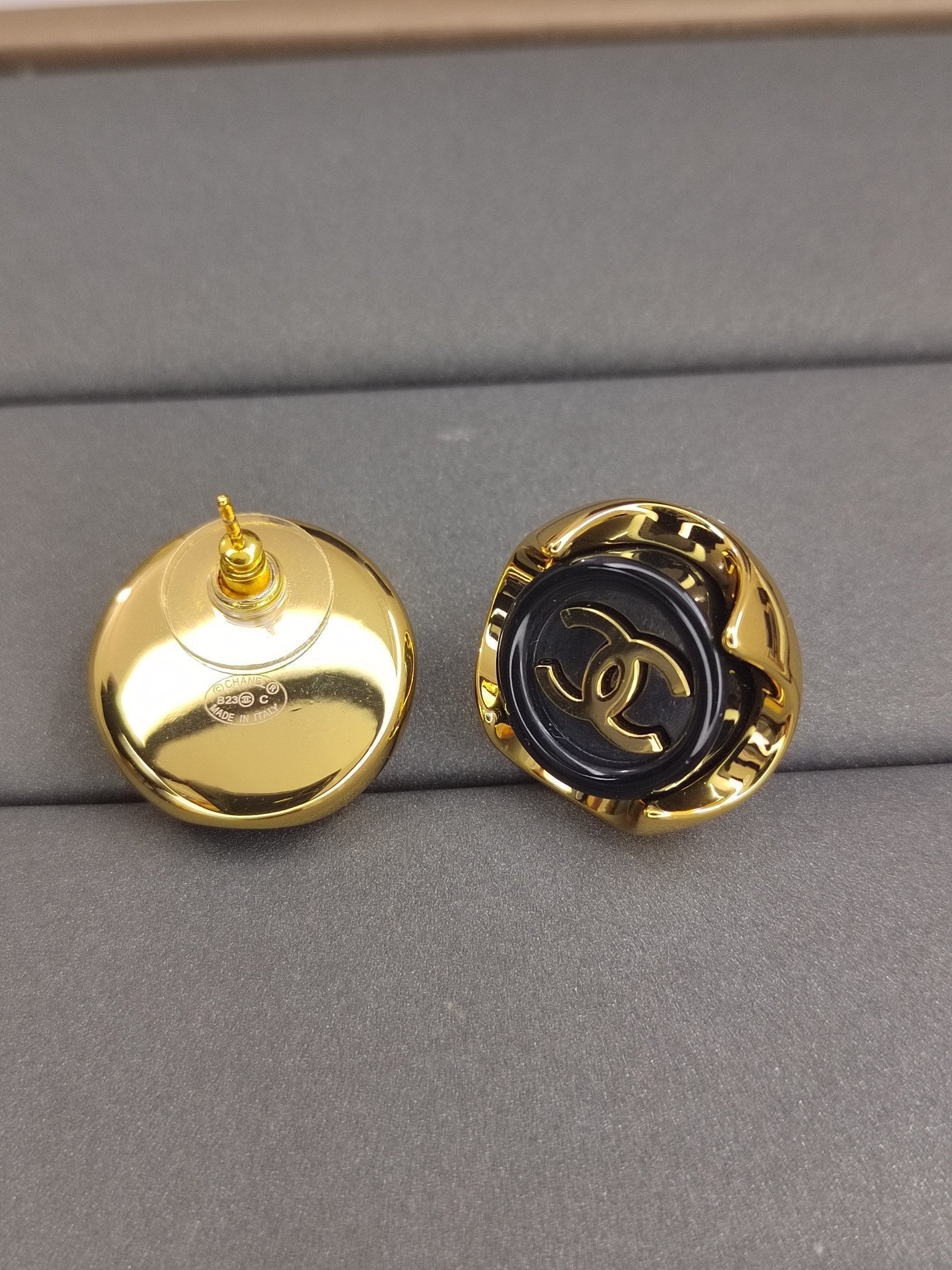 Chanel Black 18K Gold Earrings