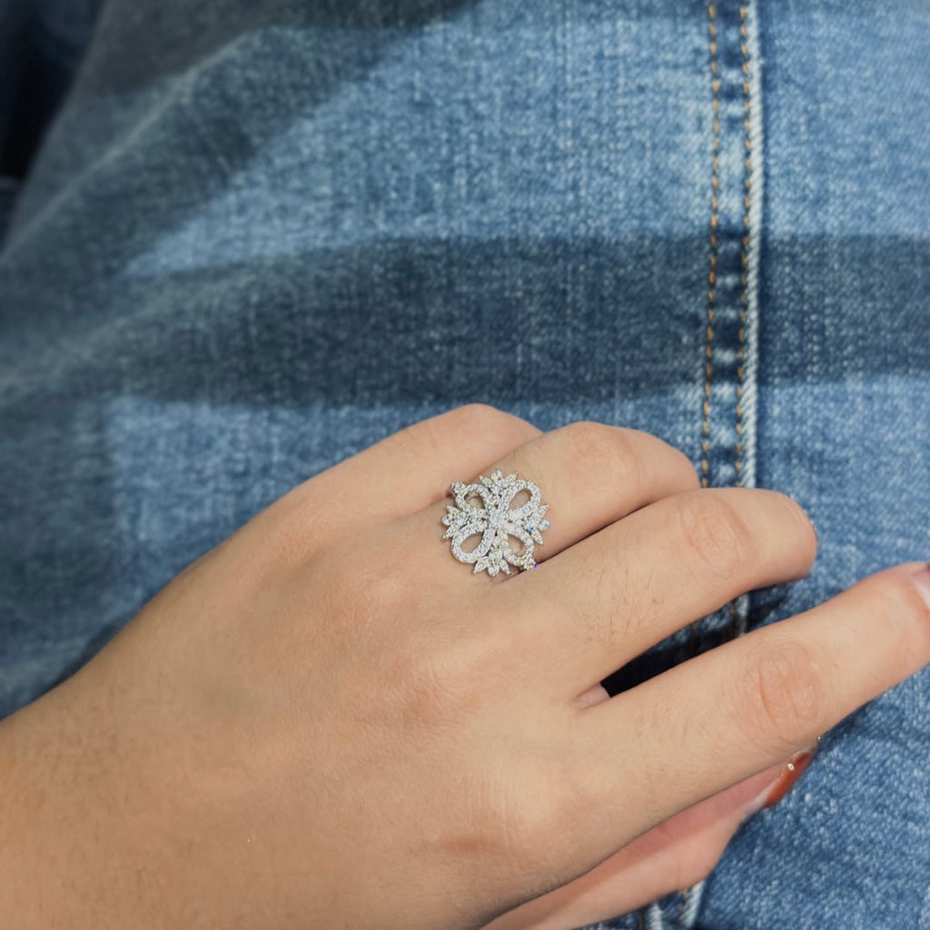 Tiffany Vinatge Flower 18K Gold Ring