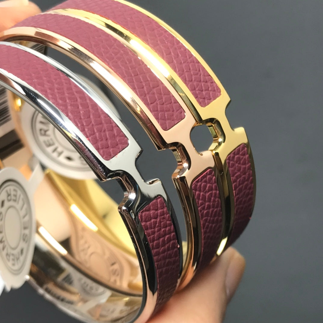Hermes Olympe Rouge 18K Gold Bracelet