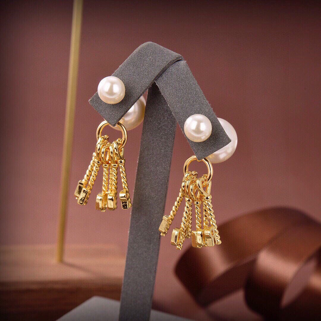 Dior Tassel Pearls 18K Gold Earrings