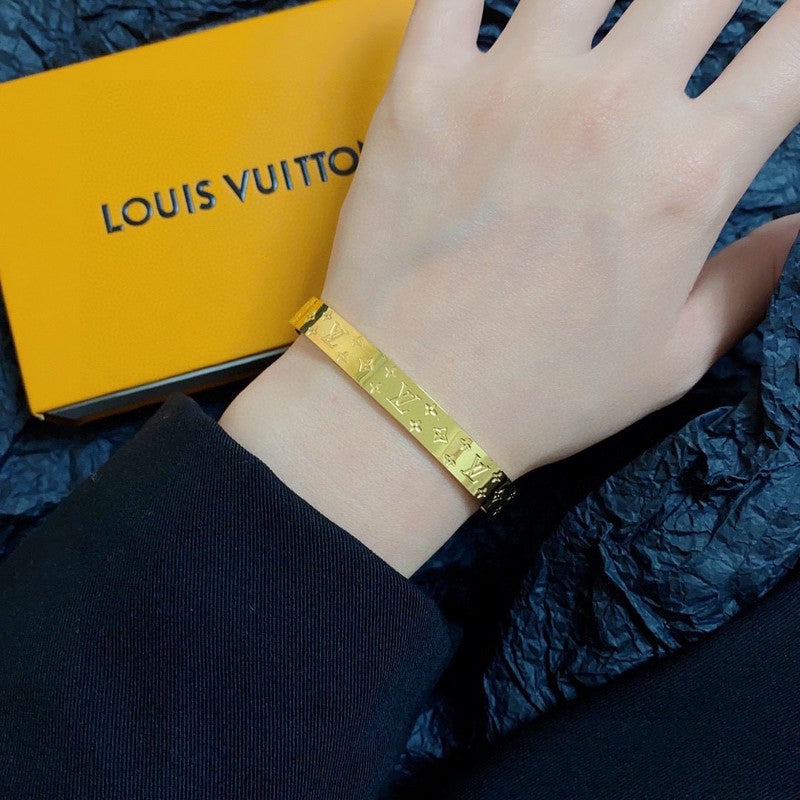 Louis Vuitton Vintage Gold 18K Gold Bracelet
