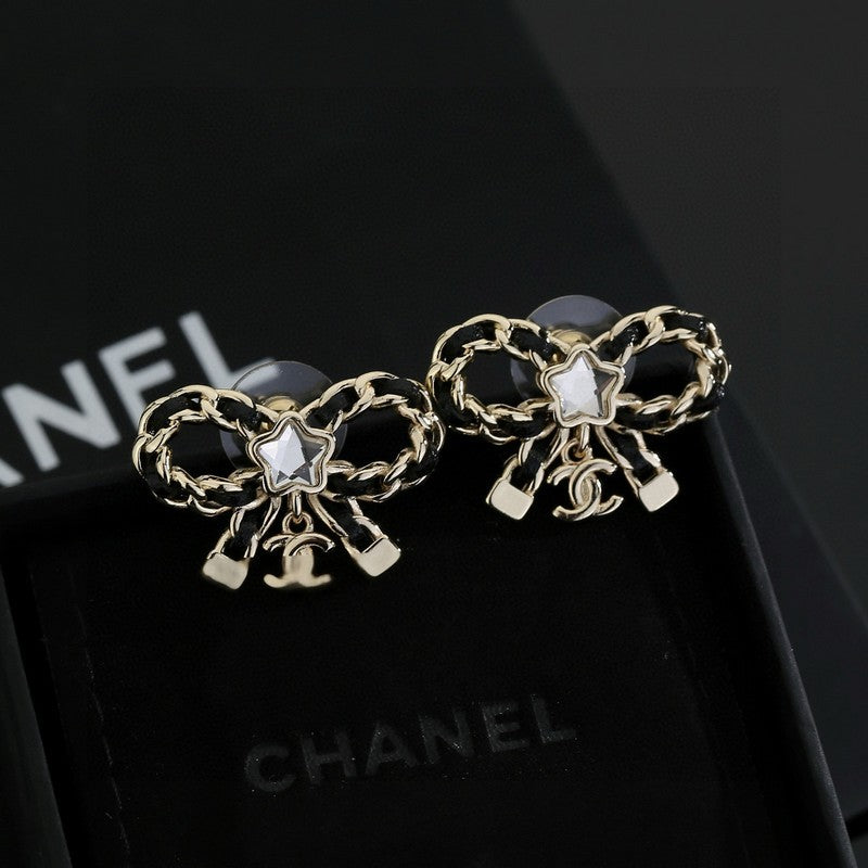 Chanel Butterfly Pendant 18K Gold Earrings