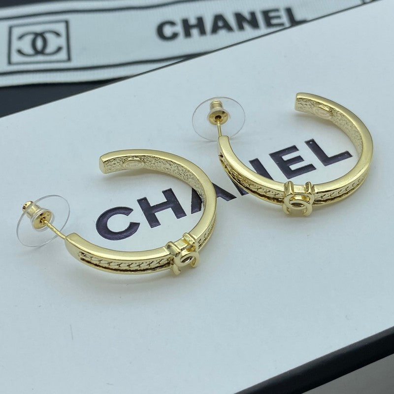 Chanel Circle Zircon 18K Gold Earrings