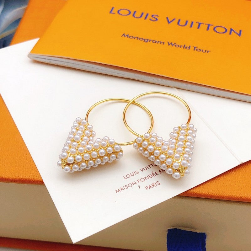 Louis Vuitton Essential V Perle Hoop 18K Gold Earrings