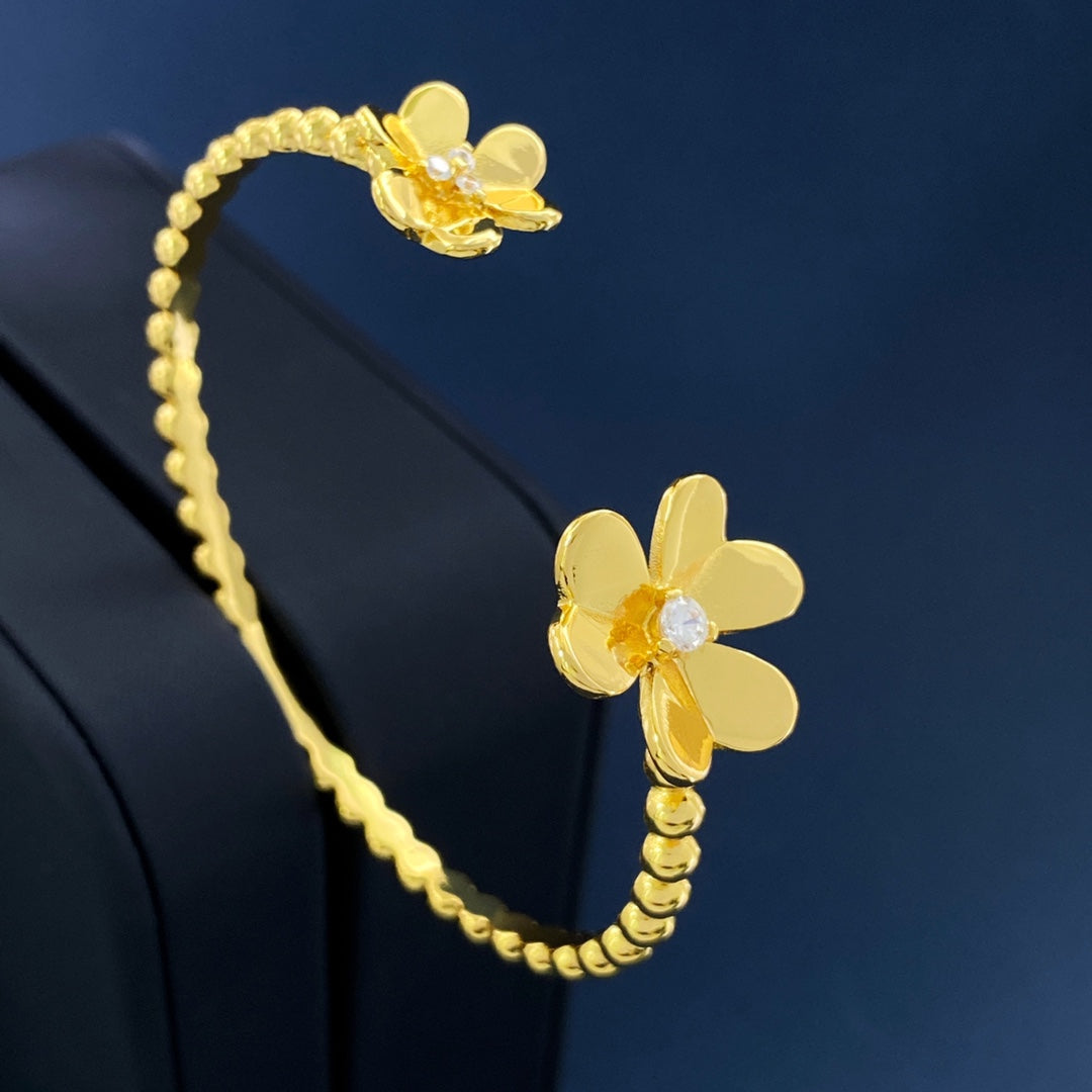 Frivole Open 18K Gold Bracelet
