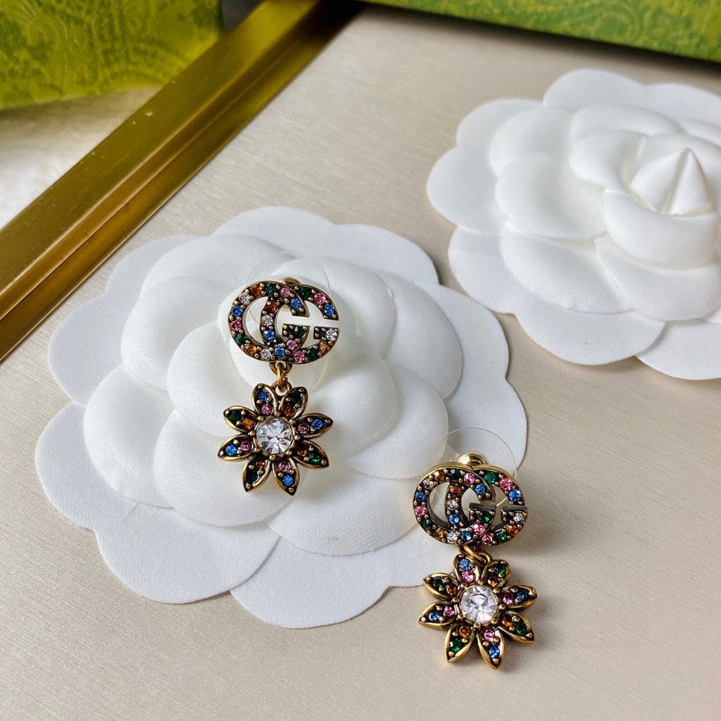 Gucci Double Flower Pendant 18K Gold Earrings