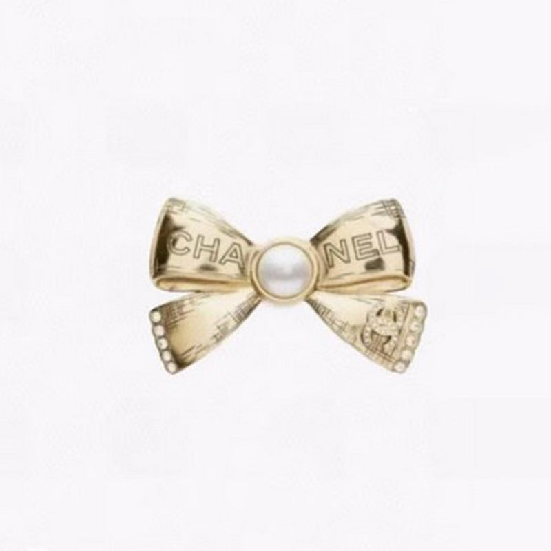 Chanel Bow Tie Gold 18K Gold Brooch