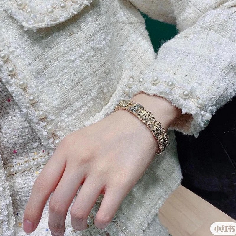 Chanel Flower Diamond Cuff 18K Gold Bracelet