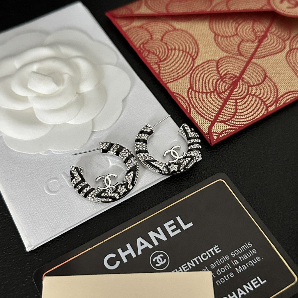 Chanel Black Diamonds 18K Gold Earrings