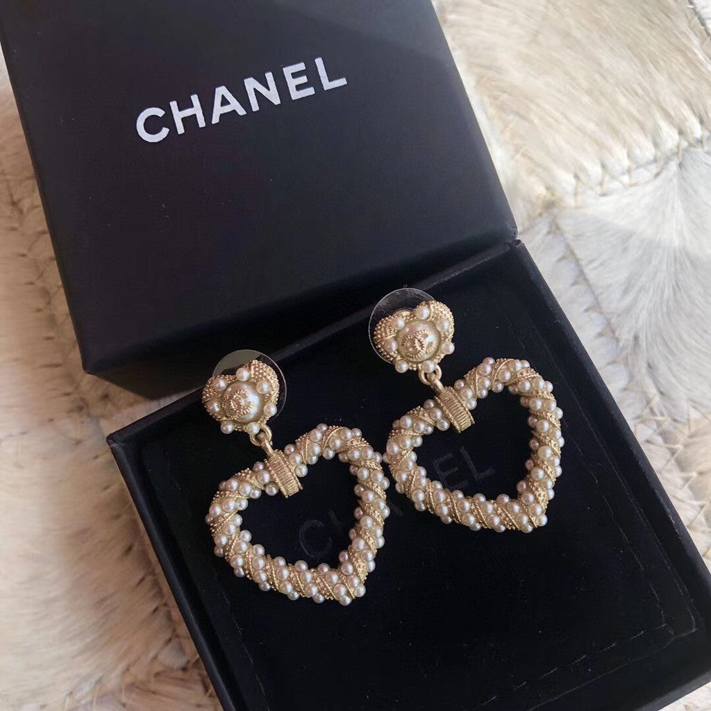 Chanel Heart Pendant 18K Gold Earrings