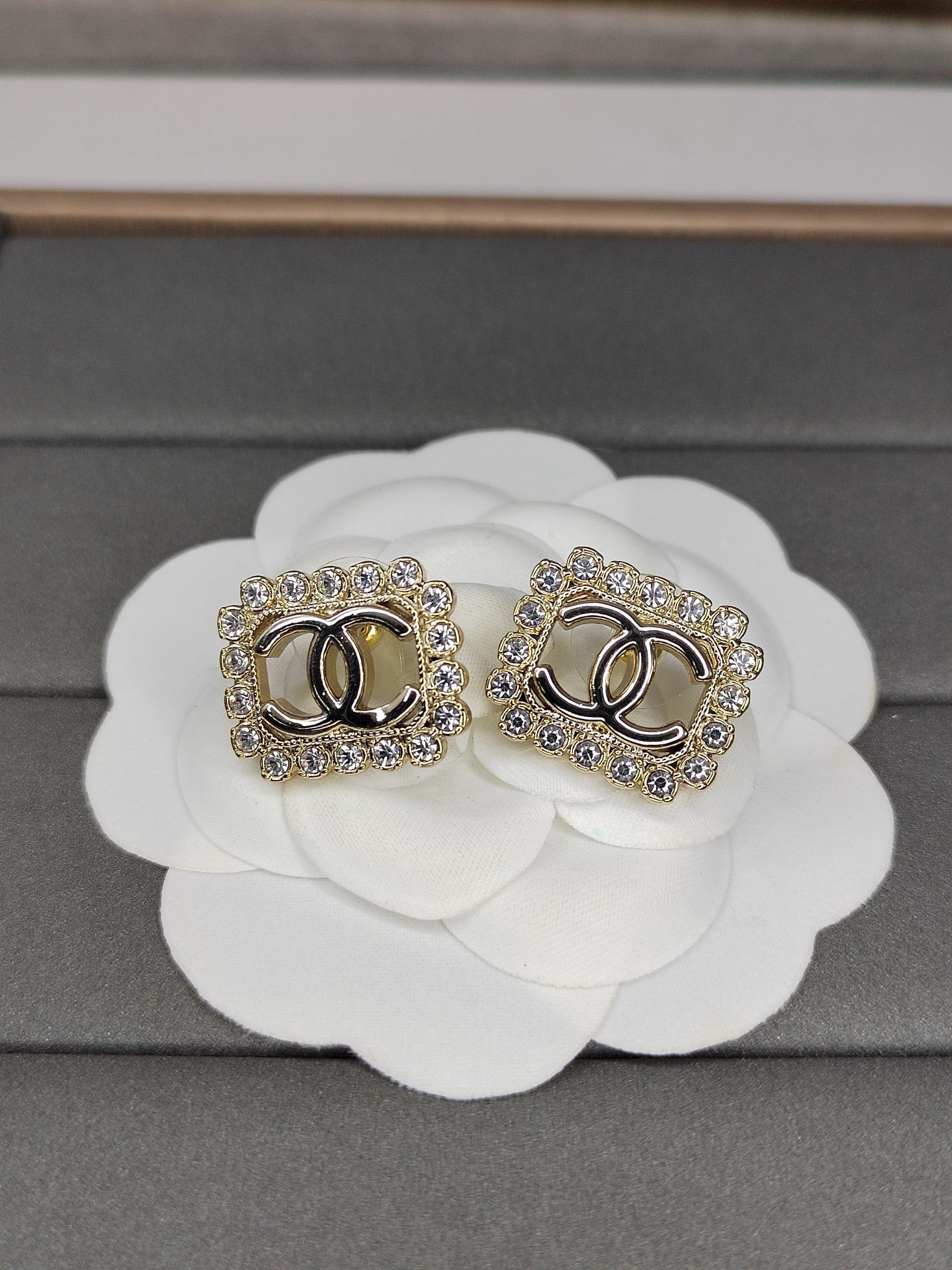 Chanel Diamonds 18K Gold Earrings