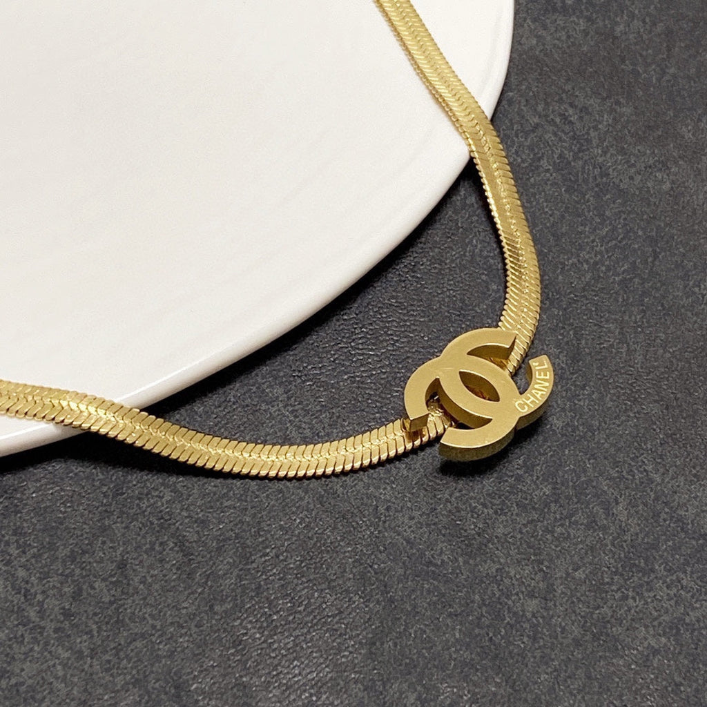 Chanel Gold Chain Choker 18K Gold Necklace