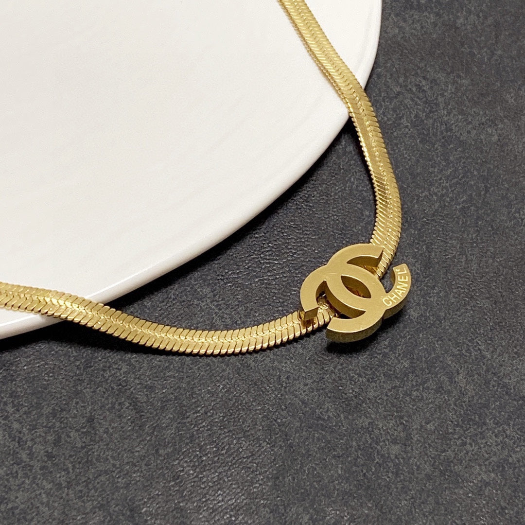 Chanel Gold Chain Choker 18K Gold Necklace