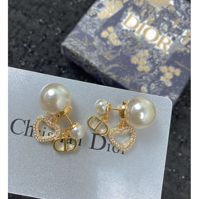 Dior 30 Montaigne Heart 18K Gold Earrings