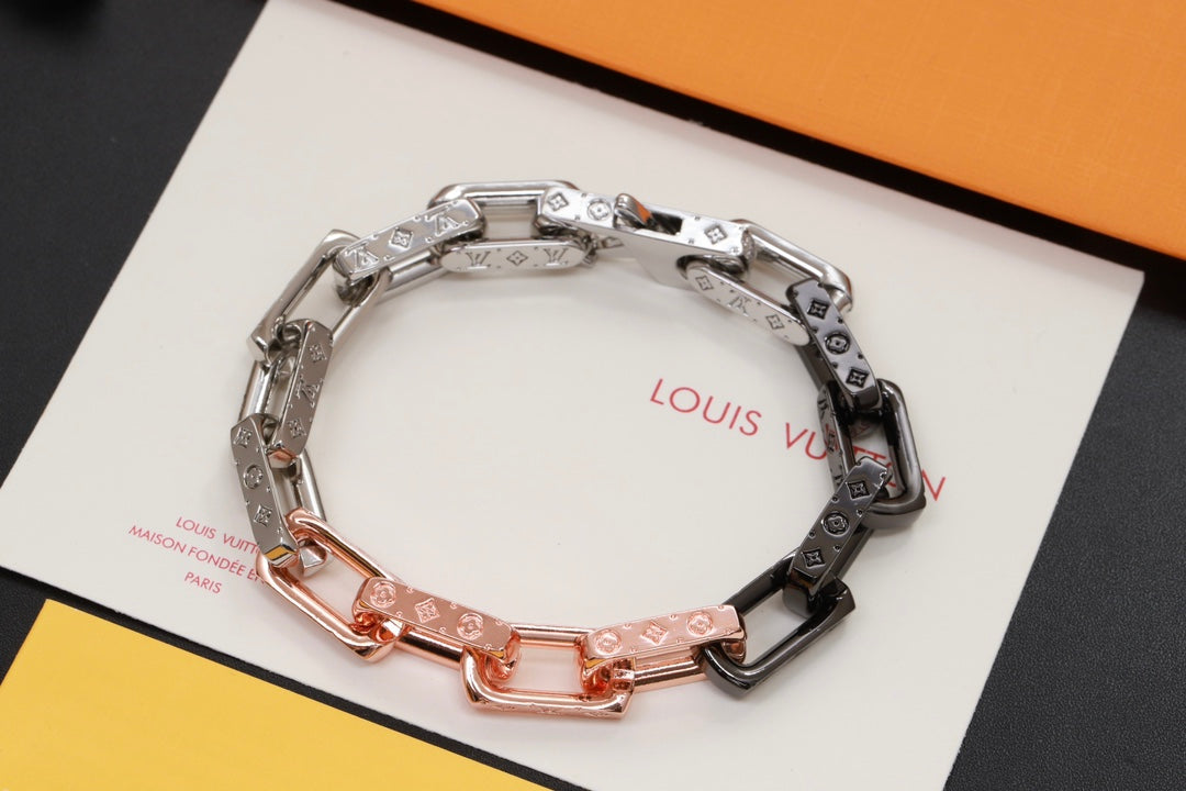 Louis Vuitton Monogram Chain 18K Gold Bracelet