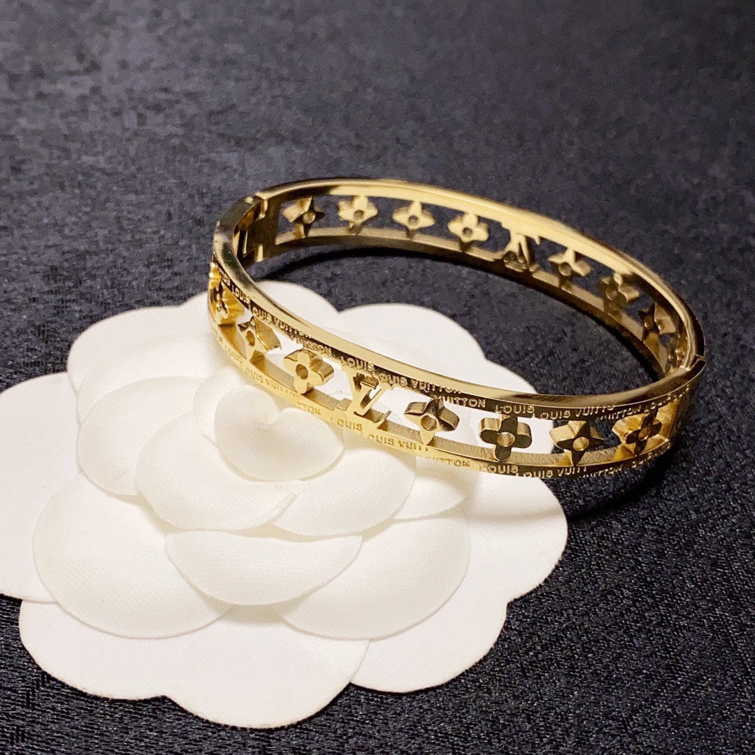 Louis Vuitton Crystal Hollow 18K Gold Bracelet