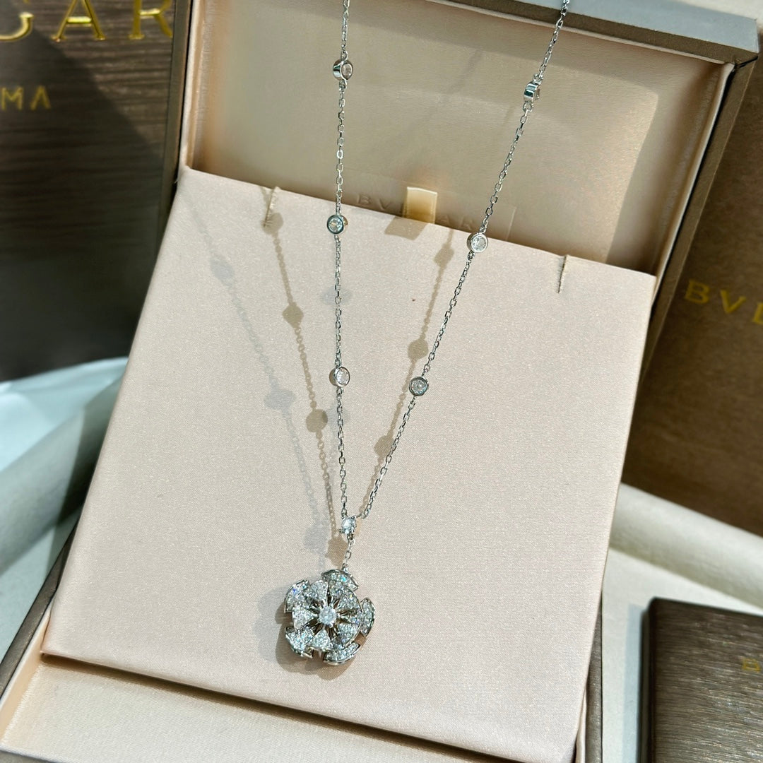 Bvlgari Dream Diamond 18K Gold Necklace