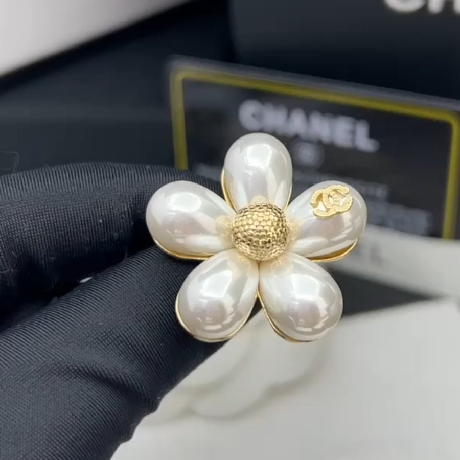 Chanel Pearls 18K Gold Brooch