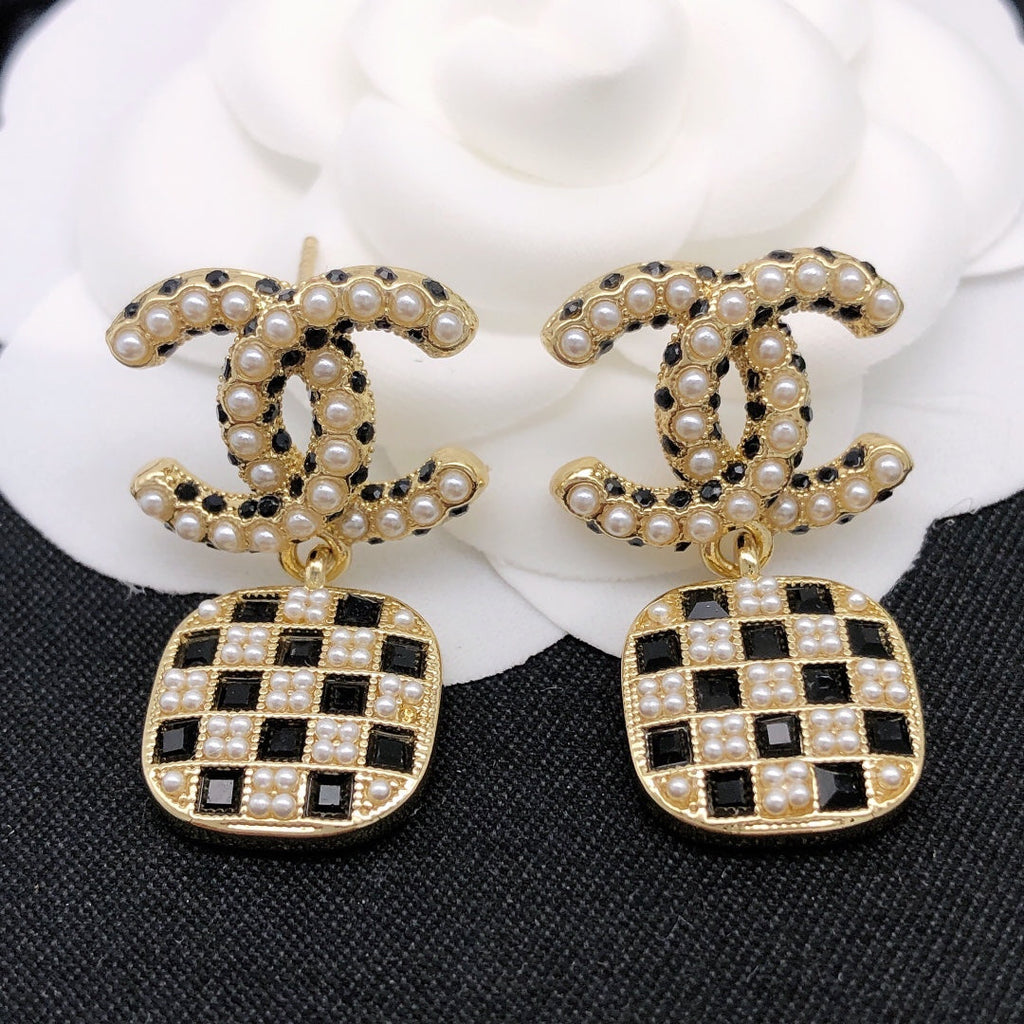 Chanel Chain 18K Gold Earrings