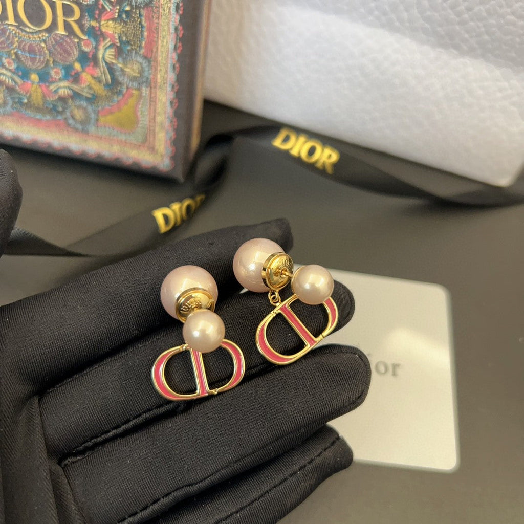 Dior 30 Montaigne Rani Pink Pearls 18K Gold Earrings