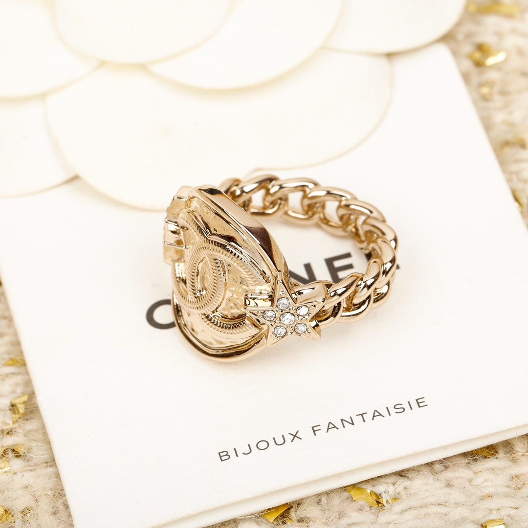 Chanel Chain 18K Gold Ring