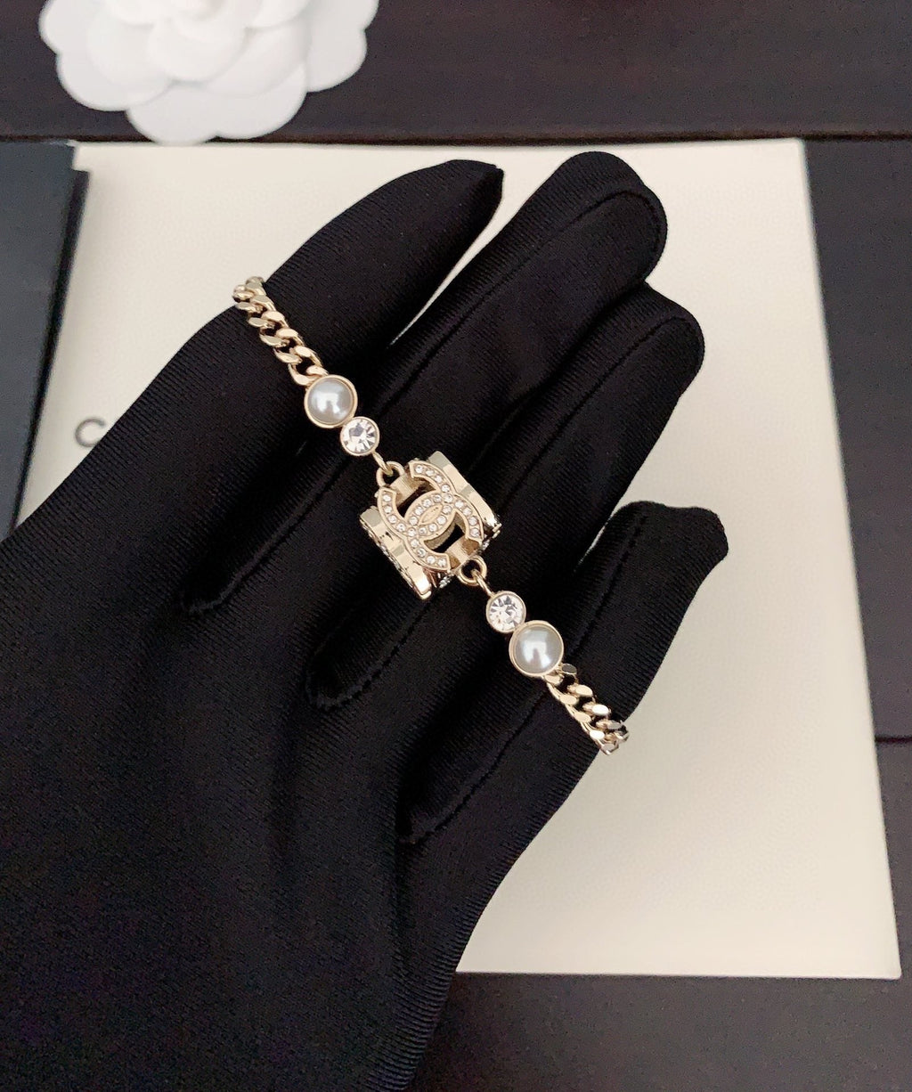 Chanel Square Pearl Chain 18K Gold Necklace