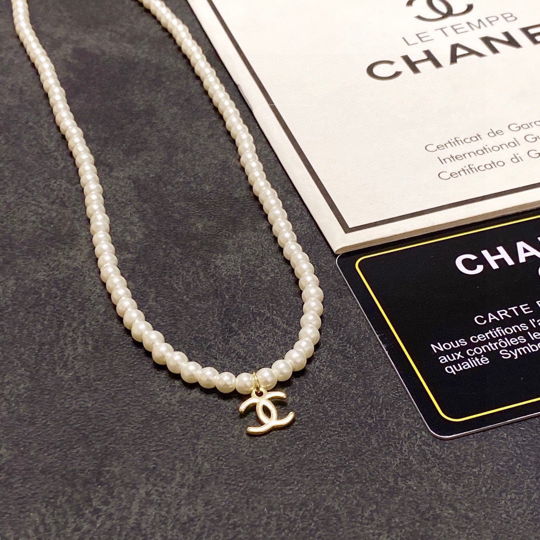 Chanel Pearls Choker 18K Gold Necklace