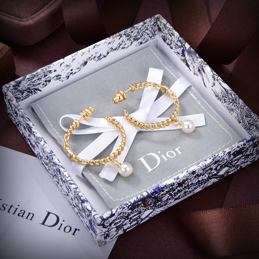 Dior 30 Montaigne 18K Gold Earrings