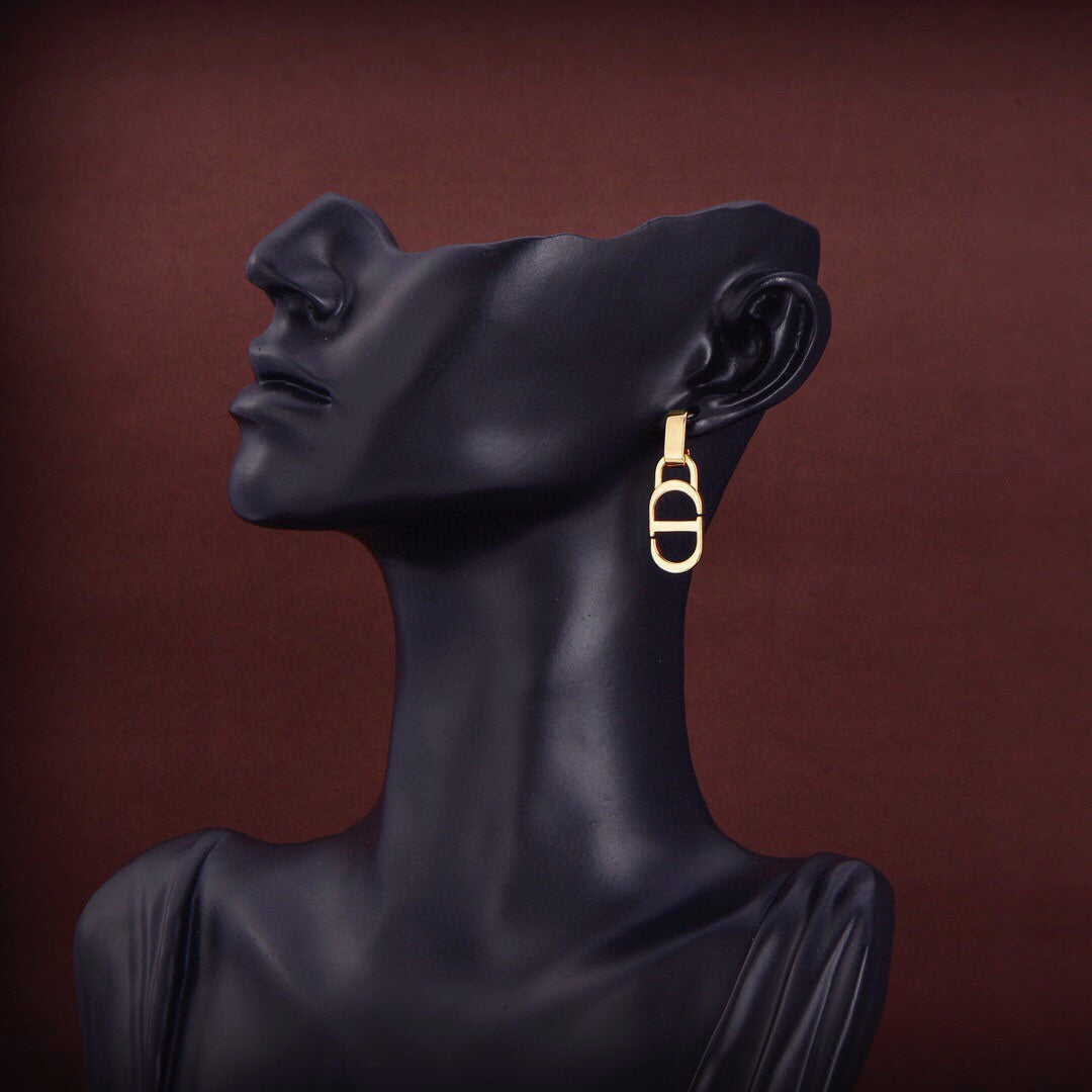 Dior 30 Montaigne 18K Gold Earrings