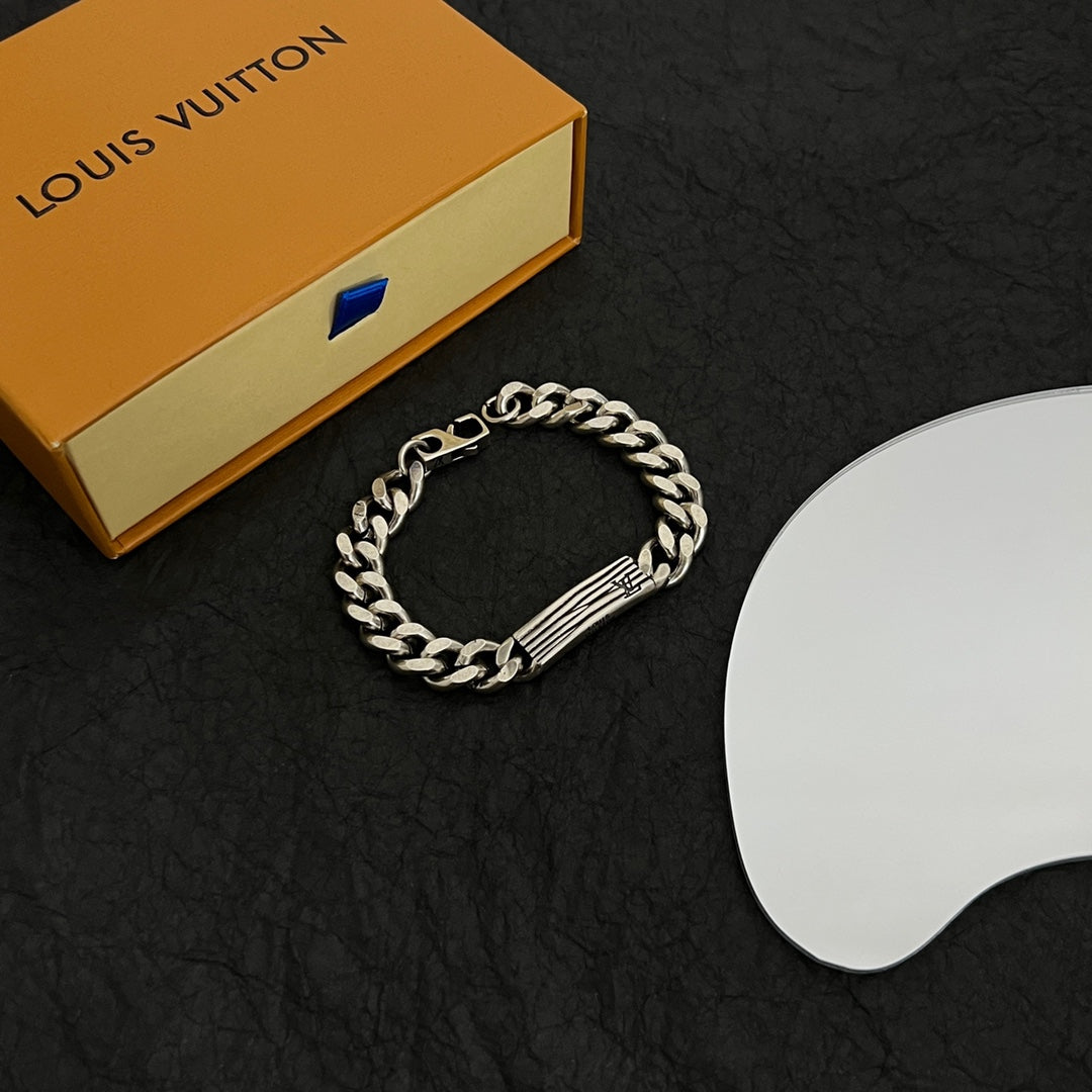 Louis Vuitton Vintage Chains 18K Gold Bracelet