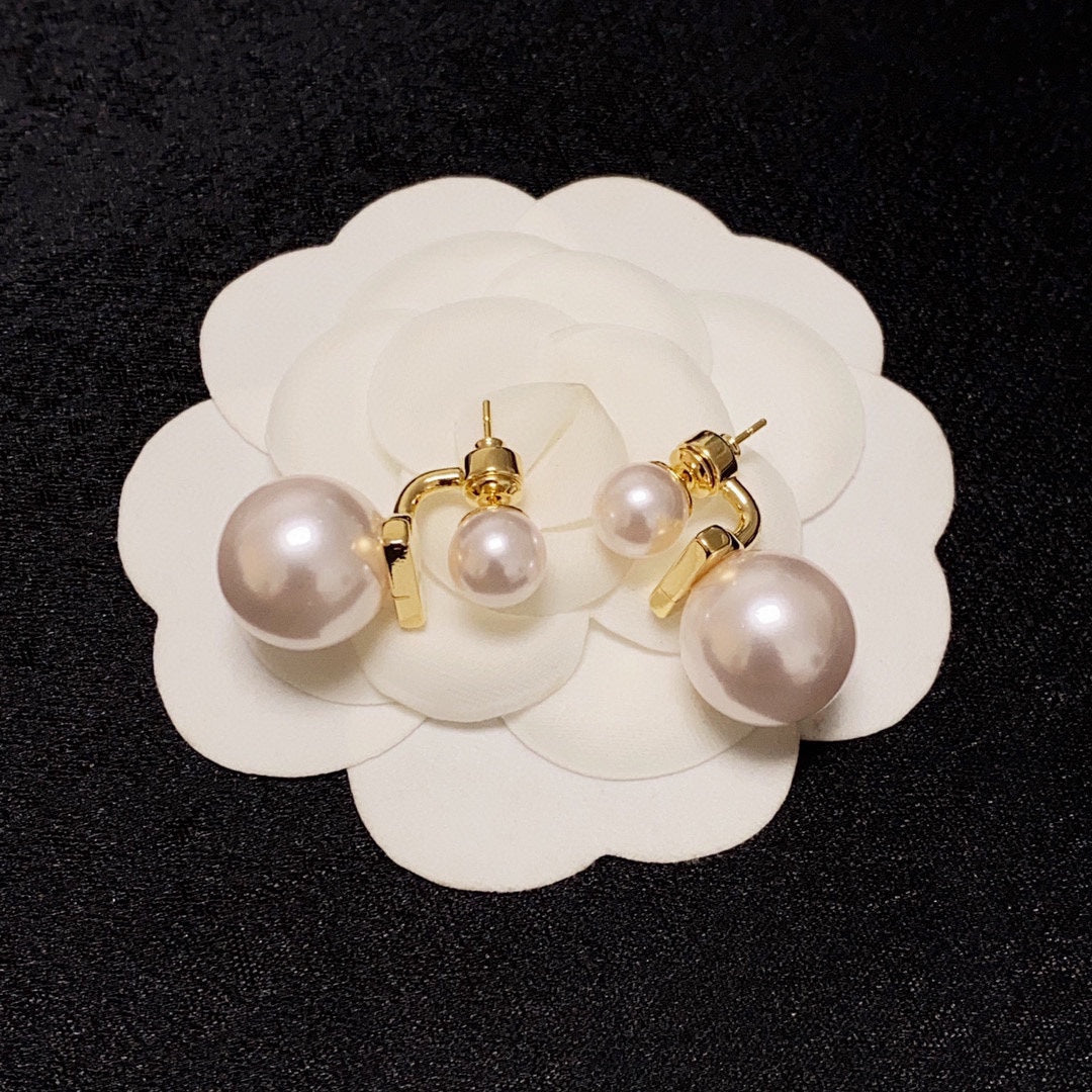 Celine Pearl 18K Gold Earrings