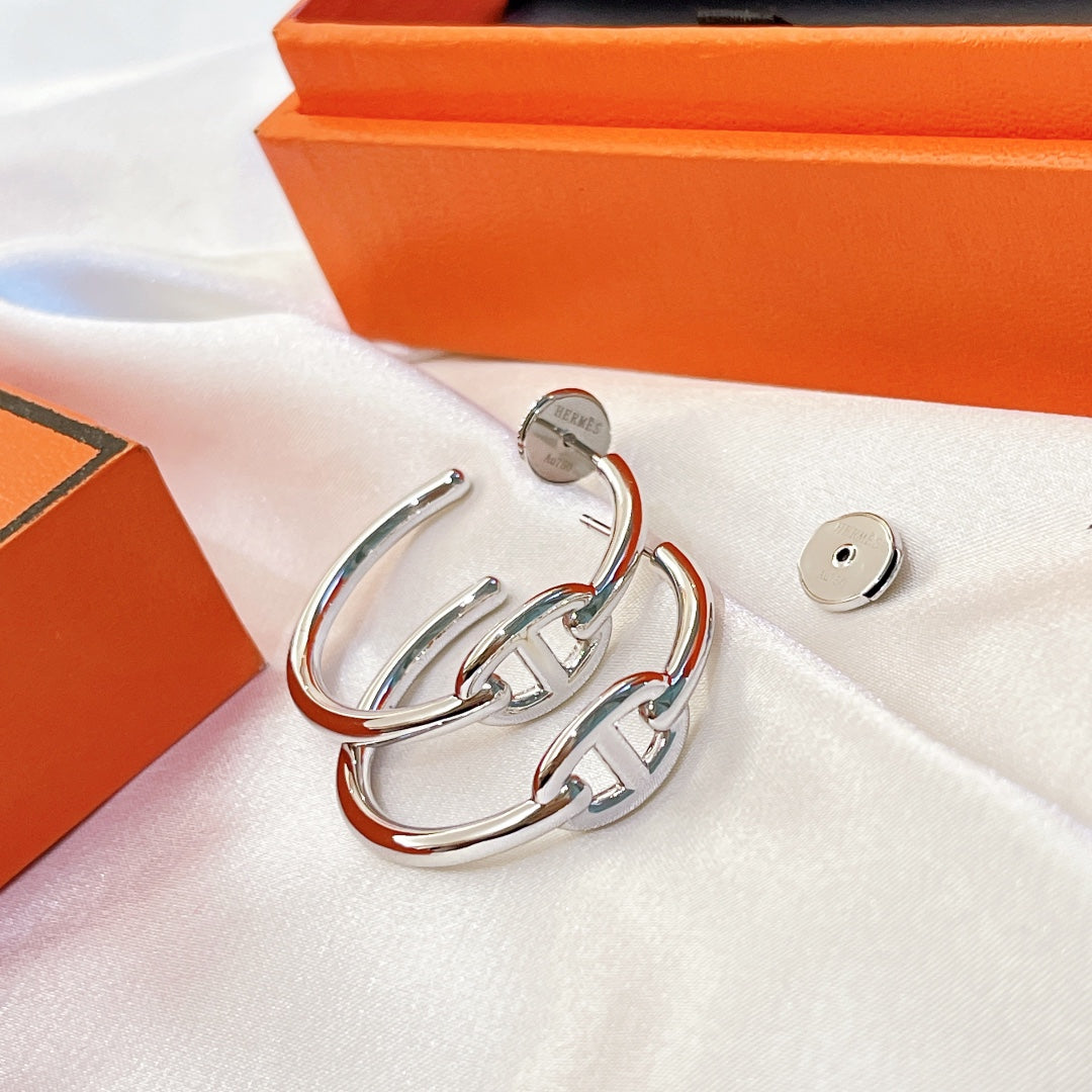 Hermes Chaine D'Ancre 18K Gold Earrings