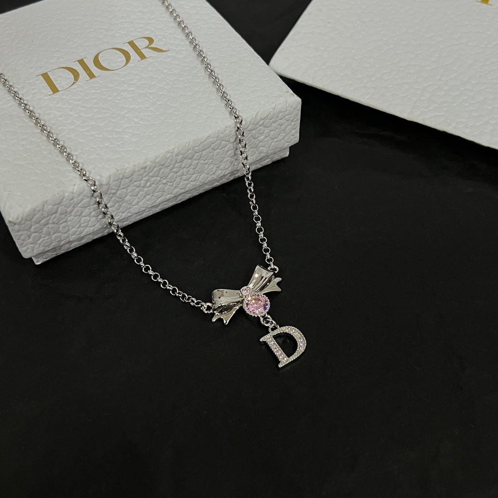 Dior Bowknot Vintage 18K Gold Necklace