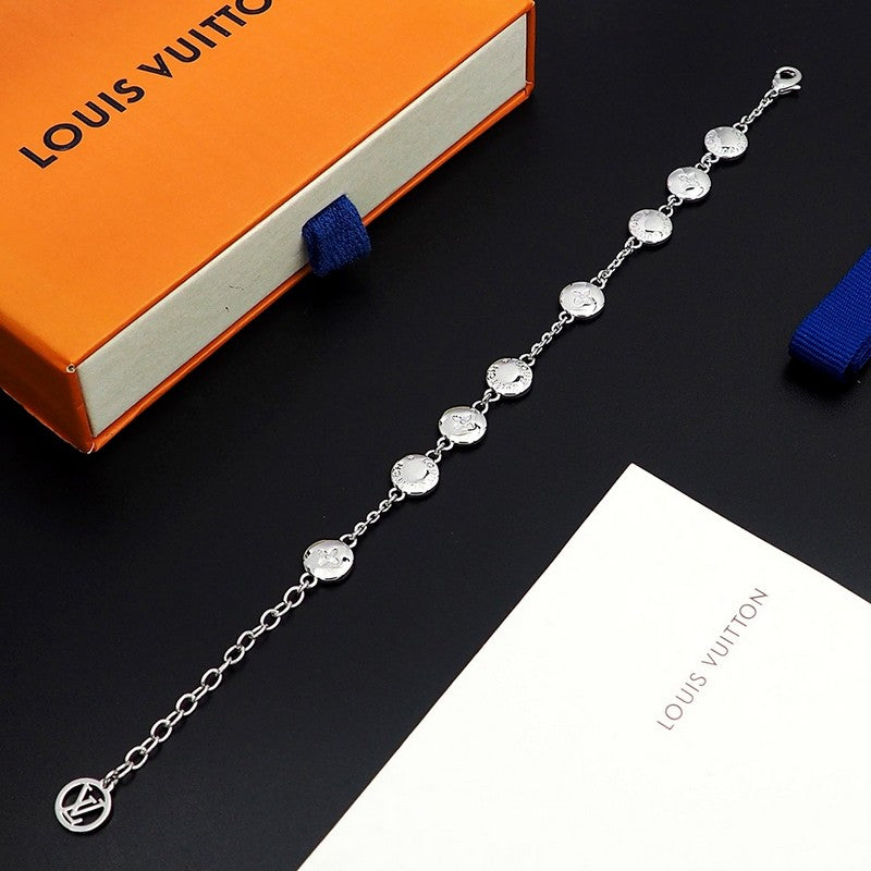 Louis Vuitton Studs Sautoir 18K Gold Bracelet