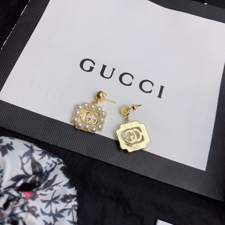 Gucci Double Square Pearls 18K Gold Earrings